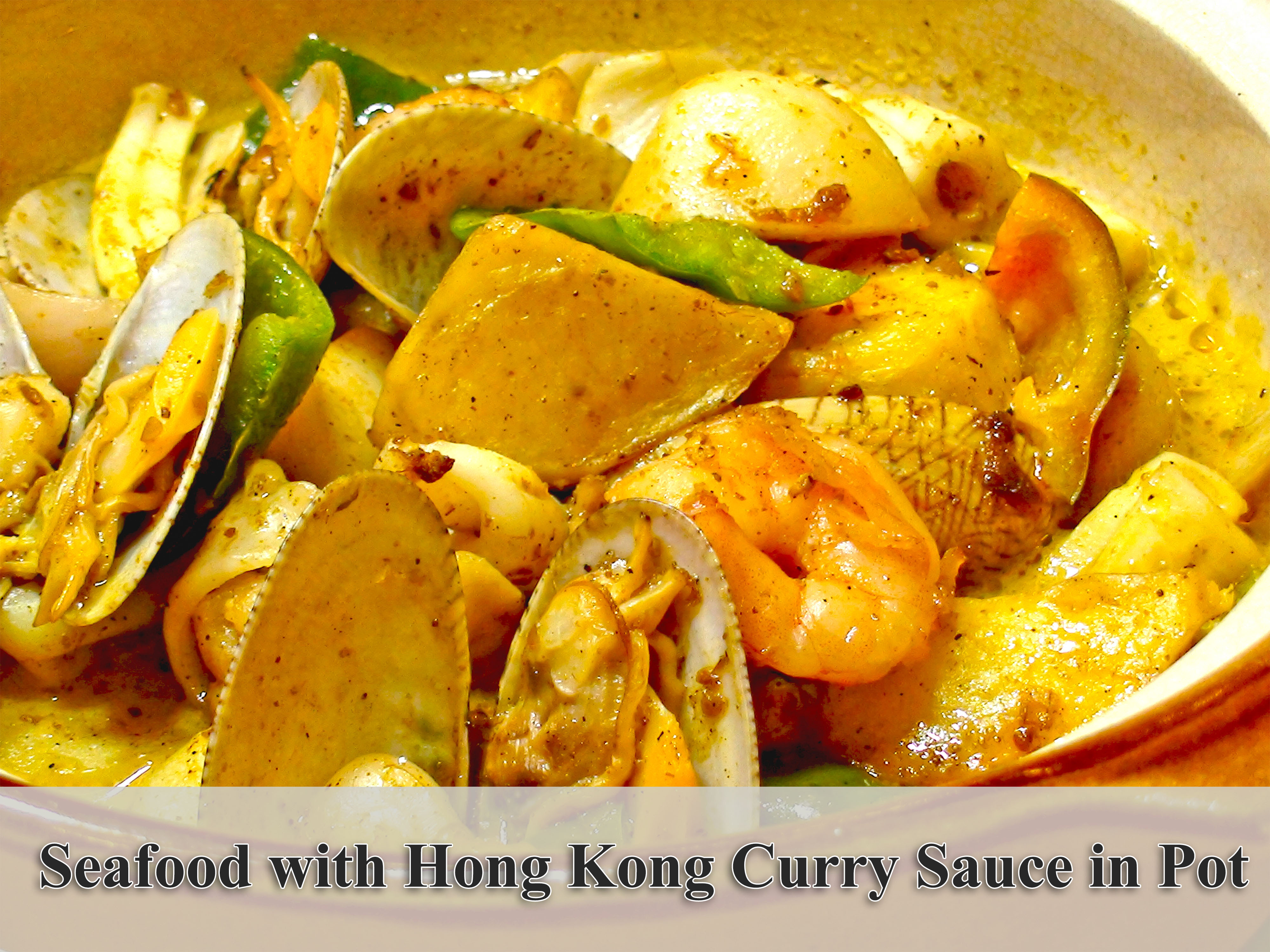 Seafood with Hong Kong Curry Sauce in Pot